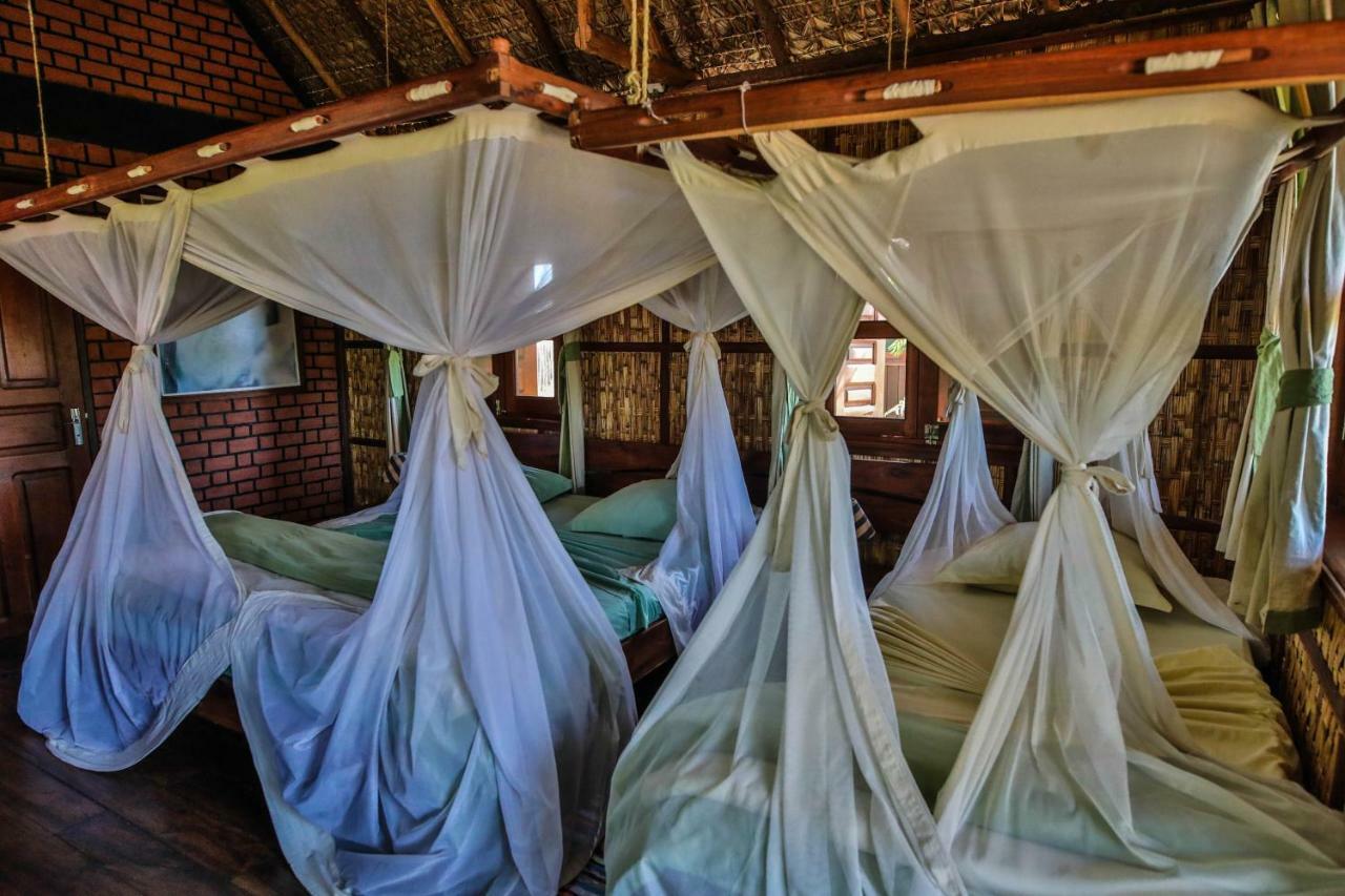 Cap Kimony Hotell Morondava Exteriör bild