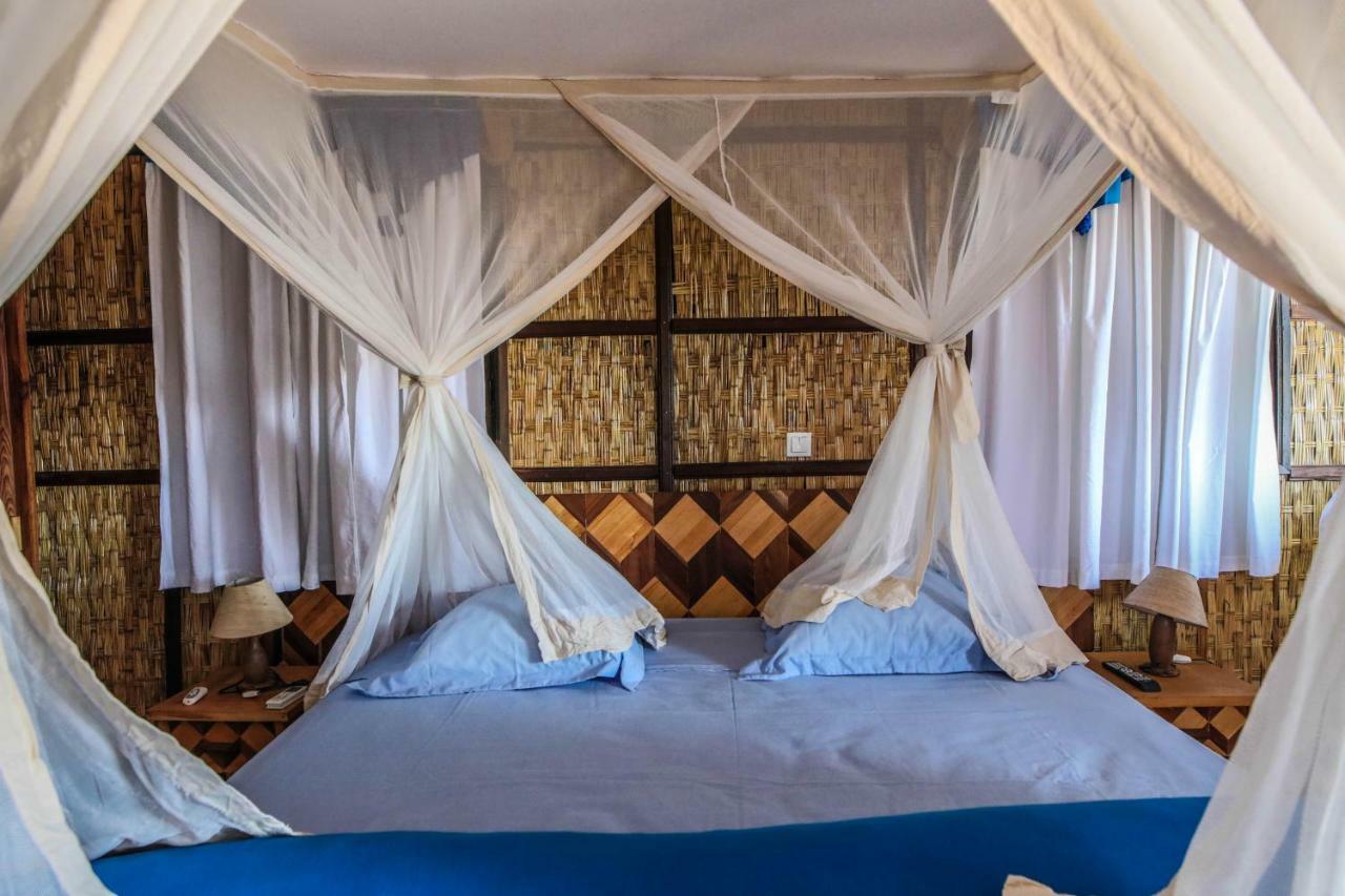 Cap Kimony Hotell Morondava Exteriör bild