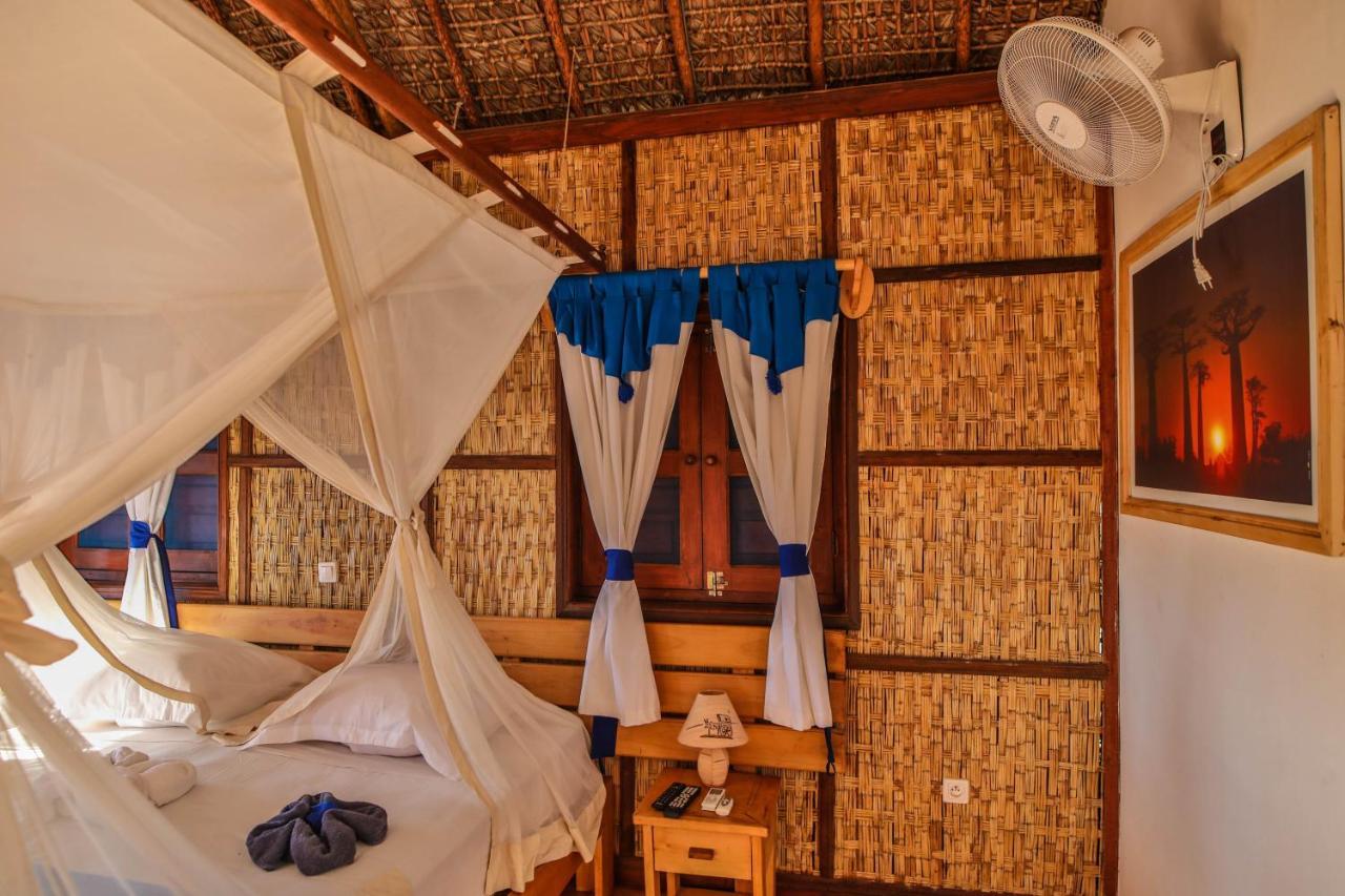 Cap Kimony Hotell Morondava Exteriör bild