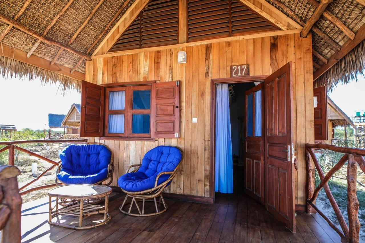 Cap Kimony Hotell Morondava Exteriör bild